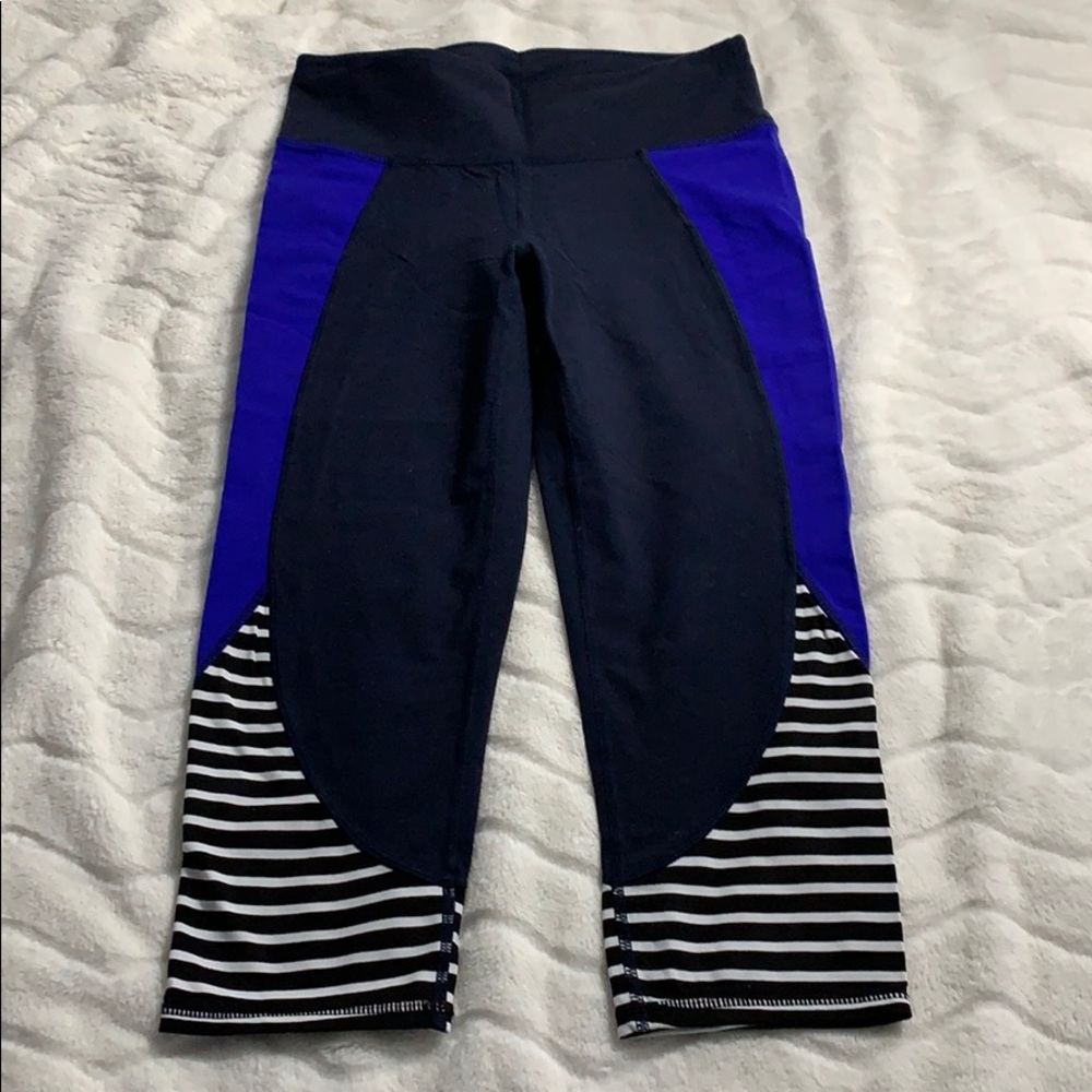 ATHLETA Striped Cropped Leggings S